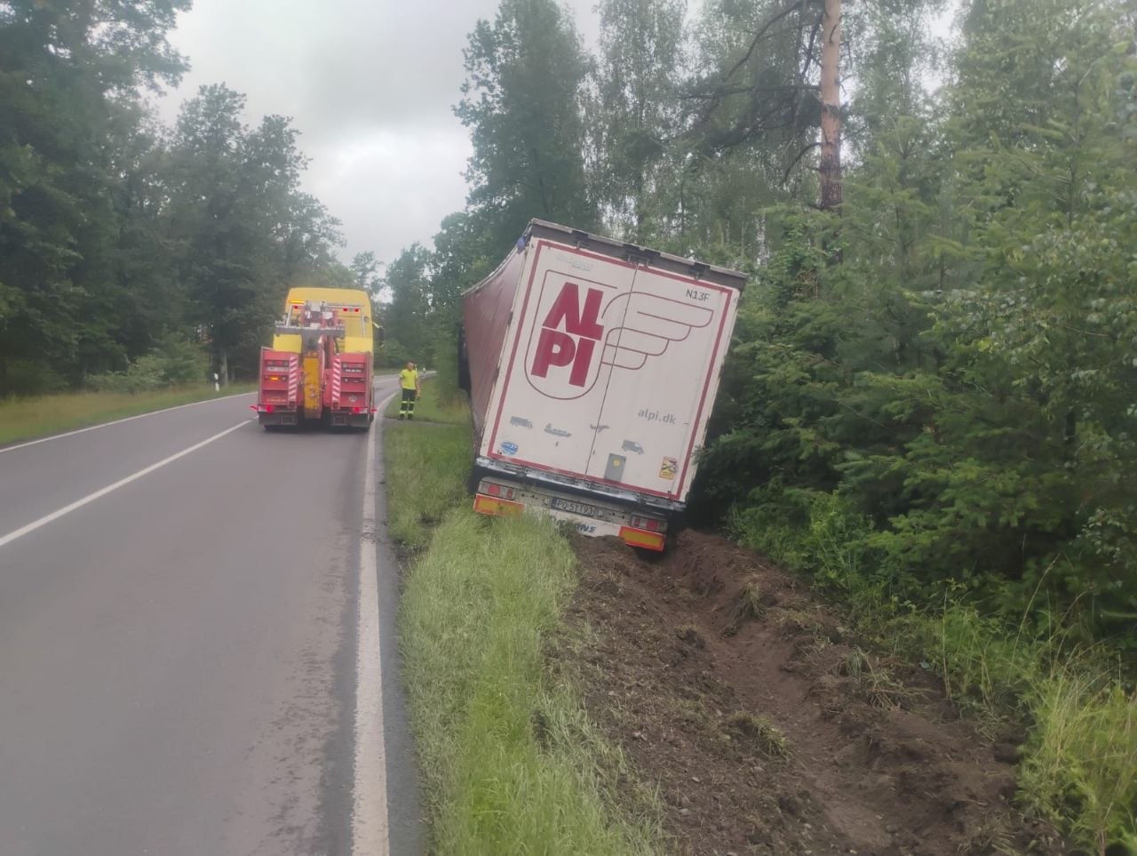 Załadunek niskopodwozia